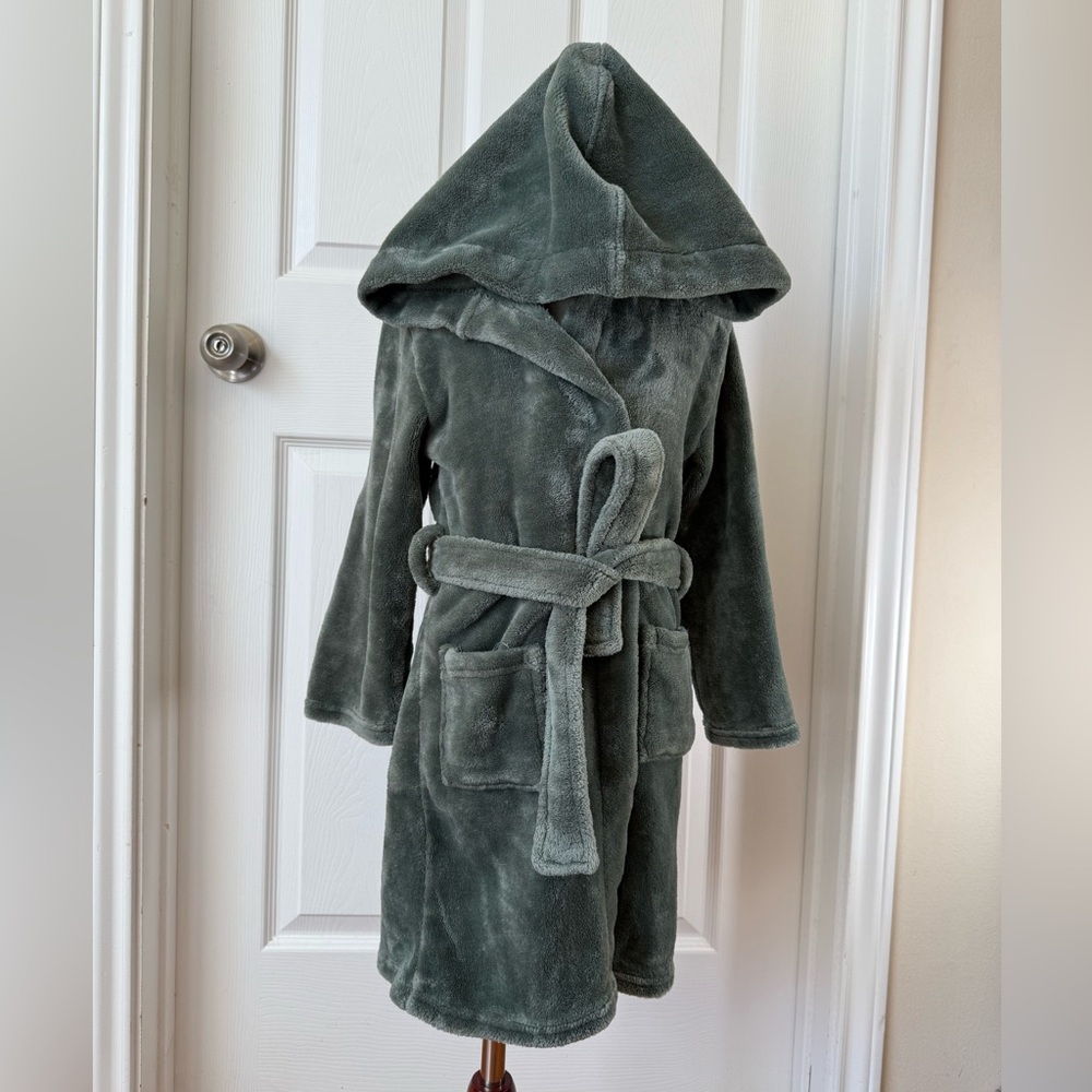 Petit Lem Green Hooded Rob with attached Belt and pockets size 6/7